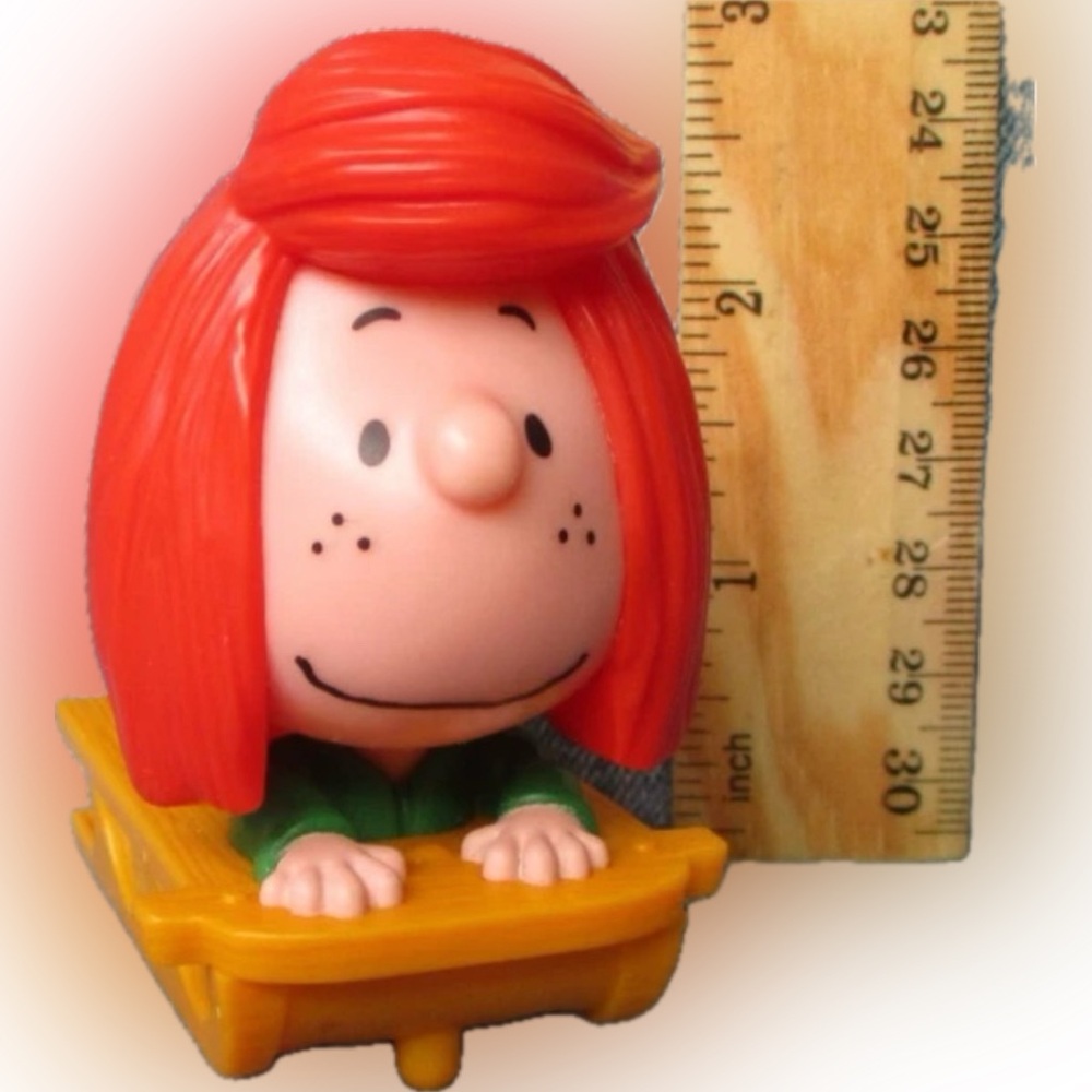 2015 THE PEANUTS MOVIE PEPPERMINT PATTY #8 MCDONALD HAPPY MEAL TOY SEALED SCHULZ